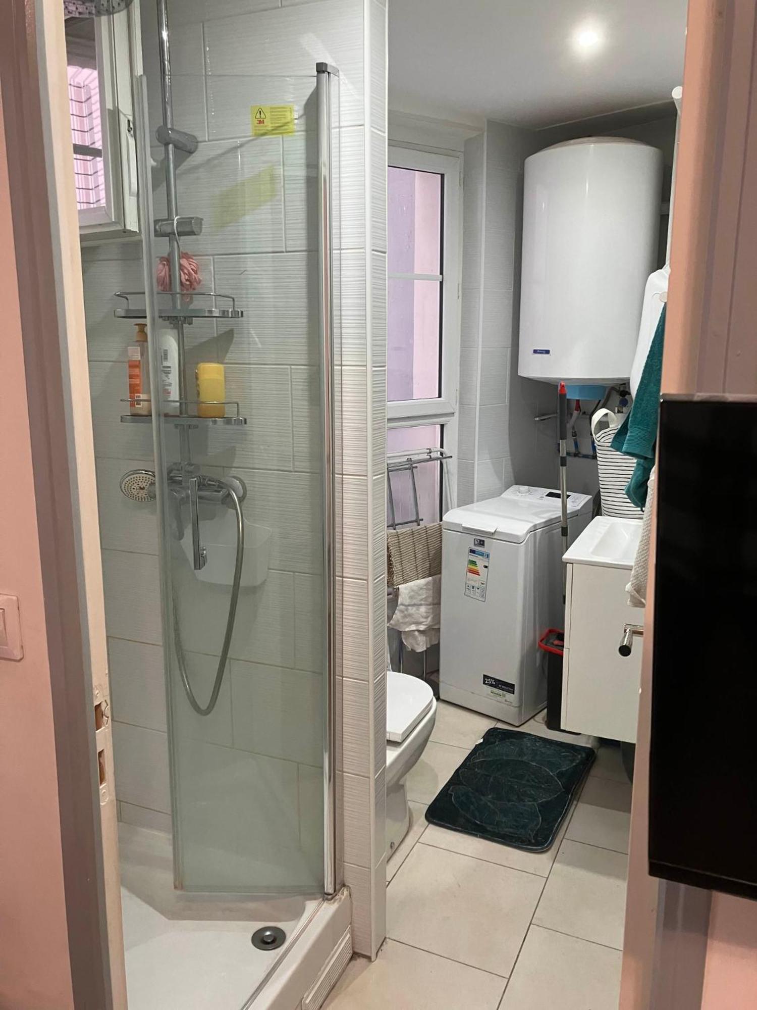 Appartement F2 Montmartre 18 Parijs